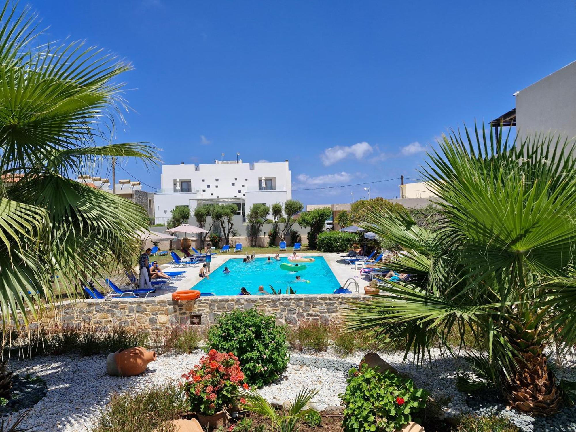 Creteco Hotel & Suites Goúrnes Exteriér fotografie