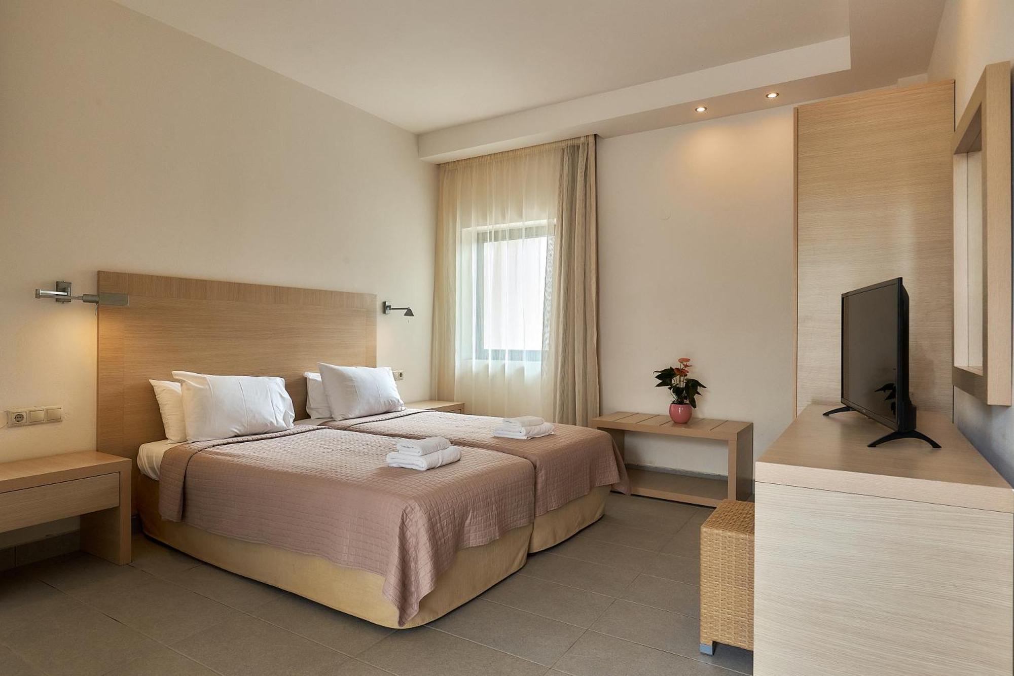 Creteco Hotel & Suites Goúrnes Exteriér fotografie